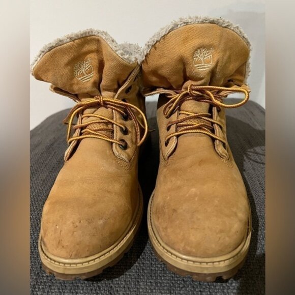 TIMBERLANDS Winter Boots Youth Size 5.5, Gently Used - Picture 2 of 8